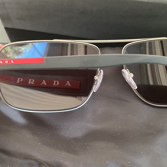 Prada sunglasses with the glasses bag and box - Picture 8 of 8